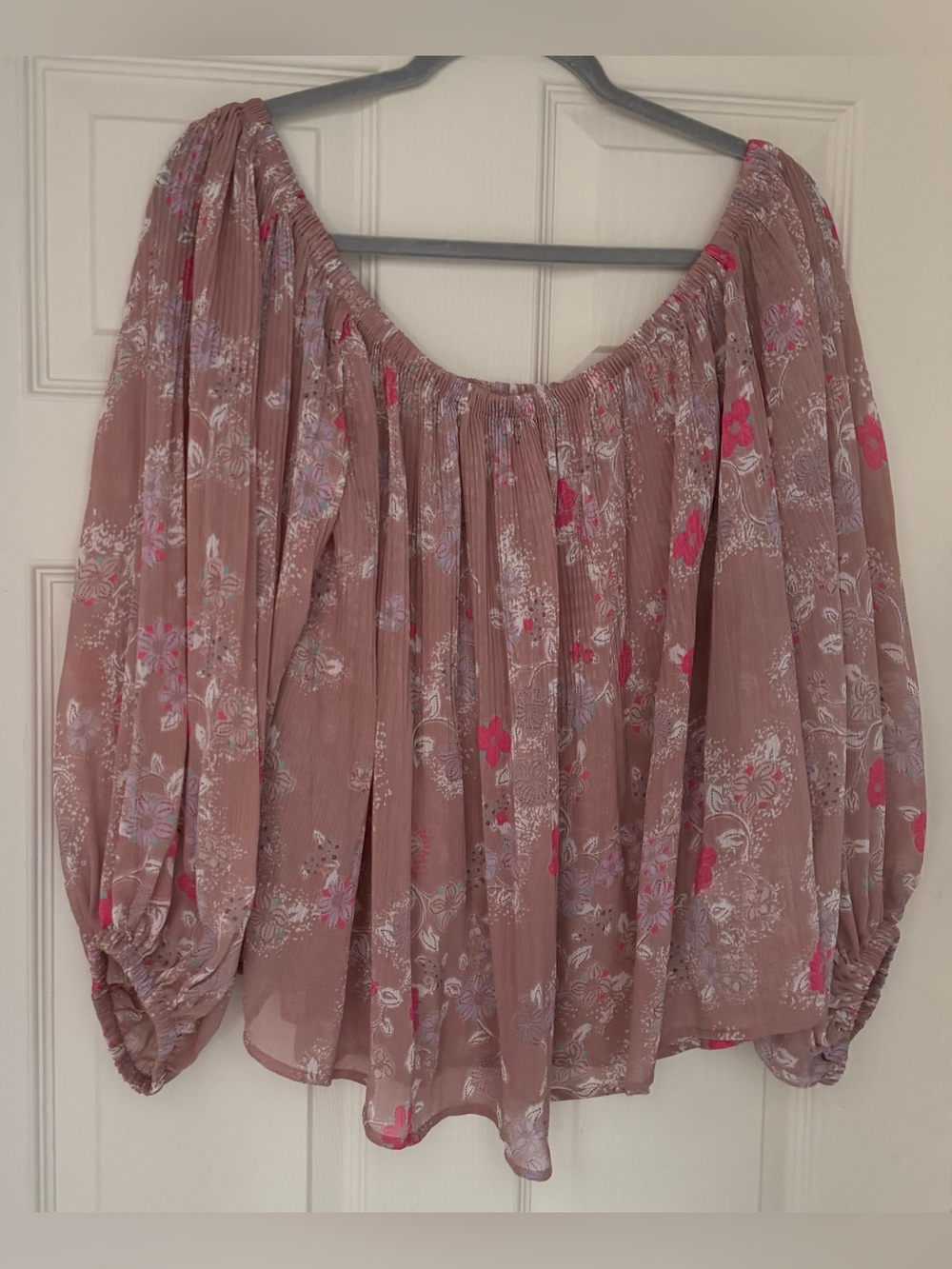 Express - Pleated Dusty Rose Print Off-The-Shoulder Blouse / Size XL